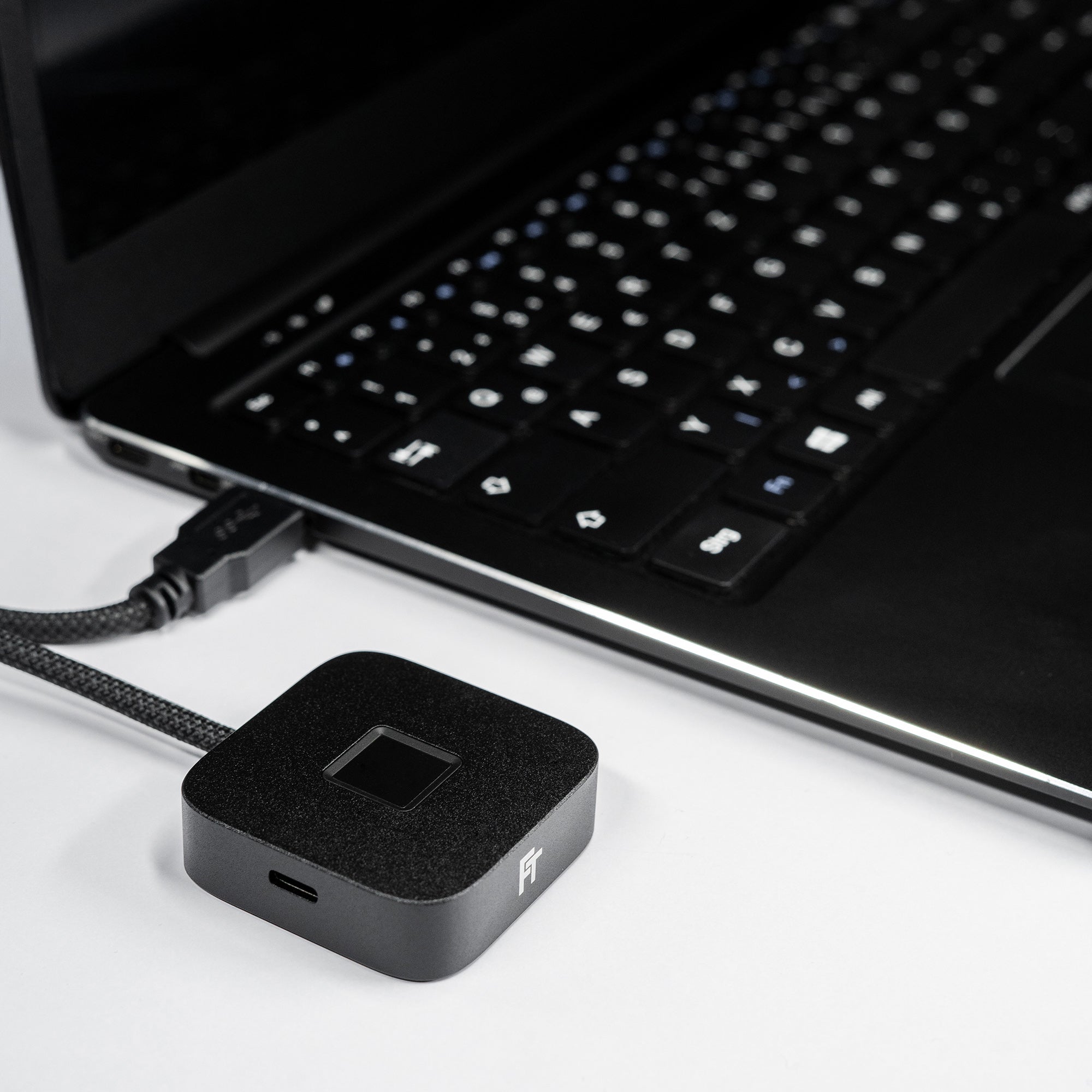 feintech-fps400-fingerabdrucksensor-windows-hello-mit-usb-hub image 3